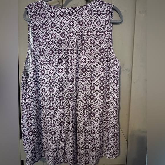 Market & Spruce Purple sleeveless shirt. - Picture 6 of 6